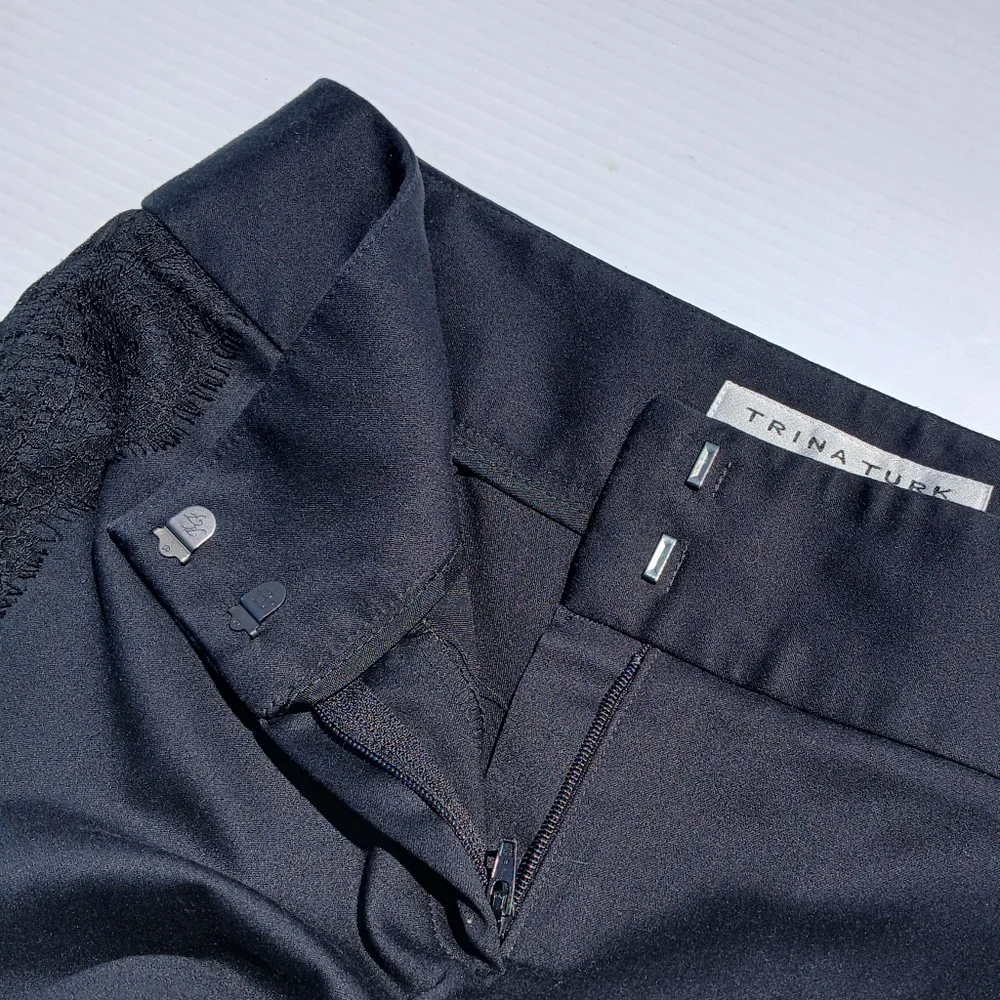 Trina Turk size 0 Black Lace Bermuda Length Dress Shorts Trouser Style Career XS